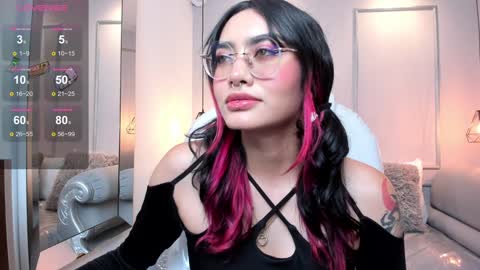 Azura online show from December 2024 11:51:02 PM