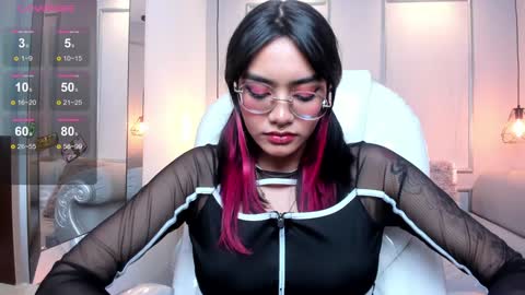 Azura online show from December 2024 12:04:01 AM