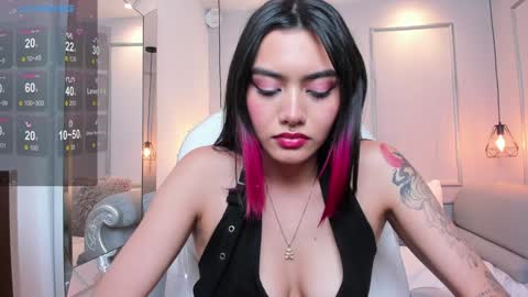 Azura online show from February 2025 01:21:02 AM