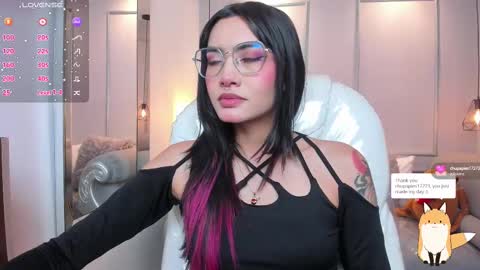 Azura online show from October 2025 07:23:02 PM