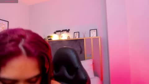 Azurra  online show from April 2026 10:35:02 PM