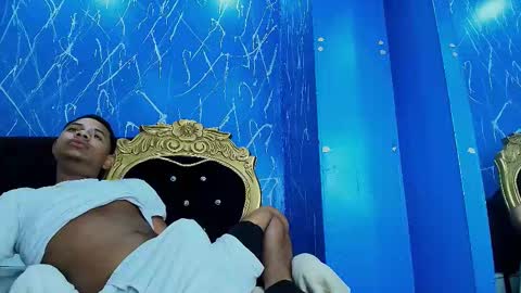 Snapshot of azza_23 chatting on March 2026 05:03:01 AM Azza 23 online show from March 2026 05:03:01 AM