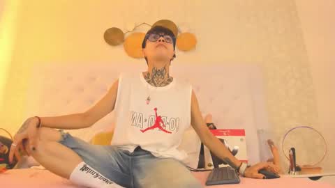 Anny online show from September 2025 07:41:01 PM