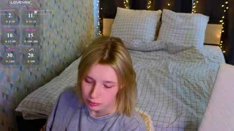 Snapshot of babees_eva chatting on April 2026 10:51:02 AM Sweety Eva online show from April 2026 10:51:02 AM