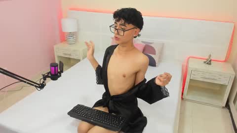 Ander online show from February 2025 10:43:01 PM