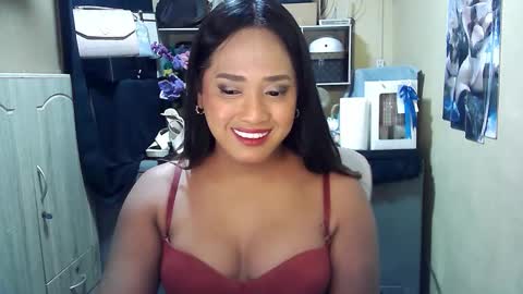 cassandra online show from October 2025 10:18:02 PM