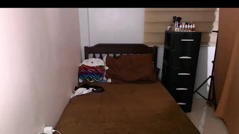 Nathalia online show from October 2025 07:42:02 PM