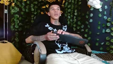 Snapshot of baby_gio chatting on December 2024 01:06:01 PM OF GxoXabs online show from December 2024 01:06:01 PM