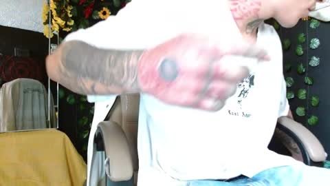 Snapshot of baby_gio chatting on December 2024 01:43:02 PM OF GxoXabs online show from December 2024 01:43:02 PM