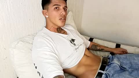 Snapshot of baby_gio chatting on February 2025 01:00:01 AM OF GxoXabs online show from February 2025 01:00:01 AM