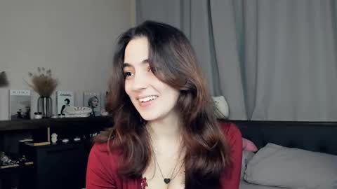 Emily online show from October 2025 07:09:02 AM