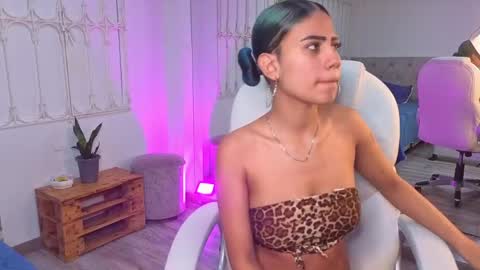 Julieta online show from May 2026 12:00:01 PM