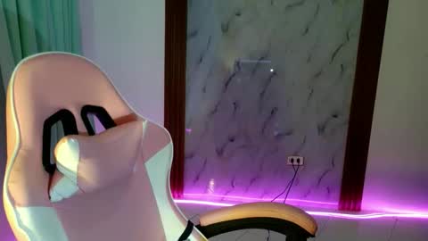 baby_kel online show from March 2026 12:24:02 PM