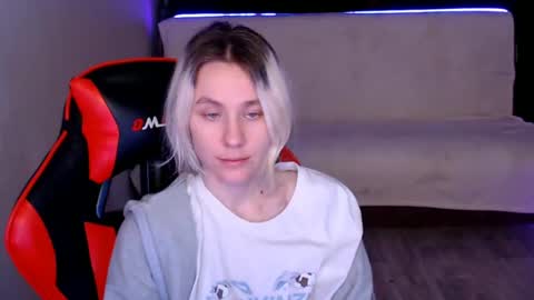 baby_kitte online show from December 2024 03:16:02 AM