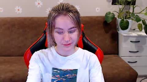 baby_kitte online show from March 2025 04:46:01 PM