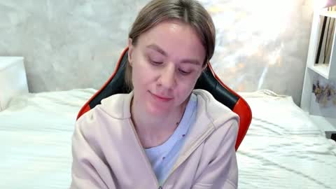 baby_kitte online show from October 2025 04:07:01 AM