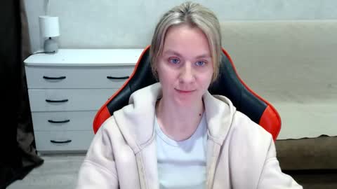 baby_kitte online show from October 2025 12:39:02 PM