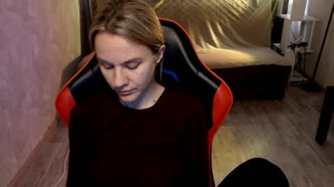 baby_kitte online show from April 2026 06:32:01 AM