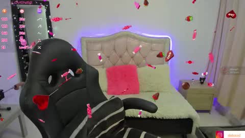 Dulce  Stefa  online show from September 2025 11:26:02 PM