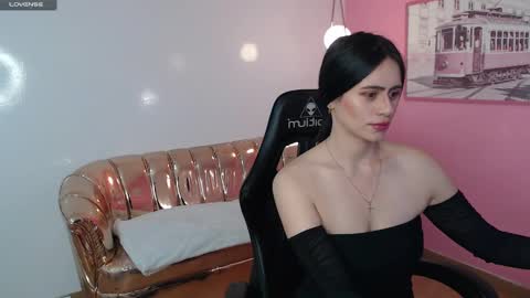 Bella online show from September 2025 12:37:02 PM