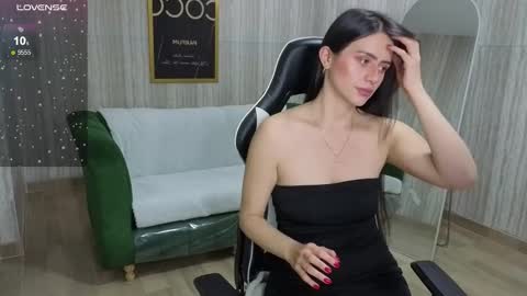 Bella online show from September 2025 07:37:02 PM