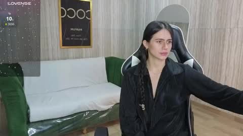 Bella online show from September 2025 07:37:01 PM