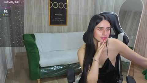 Bella online show from September 2025 07:52:01 PM