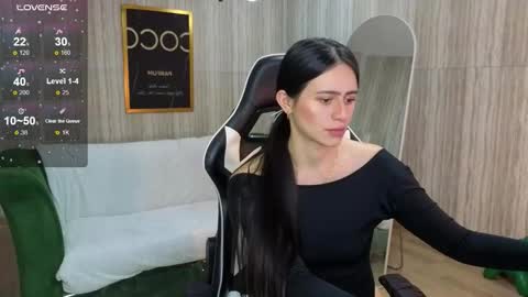 Bella online show from October 2025 07:58:02 PM