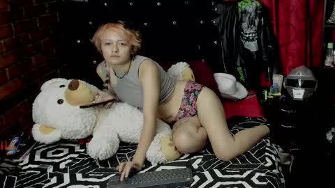 baby_punkk online show from December 2024 05:40:02 AM