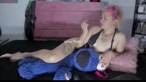 baby_punkk online show from September 2025 10:33:01 PM
