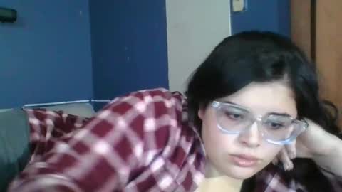 Snapshot of babyelle0 chatting on December 2024 12:18:01 AM Your Highness Elle online show from December 2024 12:18:01 AM