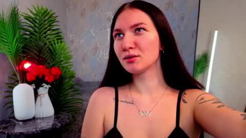 Sophia online show from March 2026 04:19:01 AM