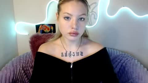 babyrose666 online show from November 2025 11:43:02 AM
