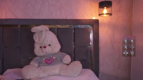 Snapshot of babywoww_ chatting on November 2025 10:37:02 AM CATA online show from November 2025 10:37:02 AM