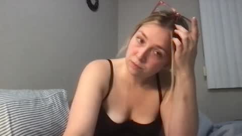Babyak online show from September 2025 03:33:02 AM