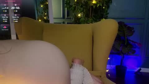 Snapshot of babyyli chatting on March 2025 07:27:02 PM Chloe online show from March 2025 07:27:02 PM