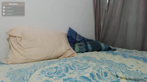 Snapshot of bad_alexxx chatting on October 2025 08:57:01 AM Alejandro Bravo online show from October 2025 08:57:01 AM