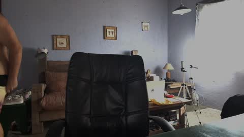 Snapshot of baddaddybrasil chatting on December 2024 07:32:02 PM Baddaddybrazil online show from December 2024 07:32:02 PM