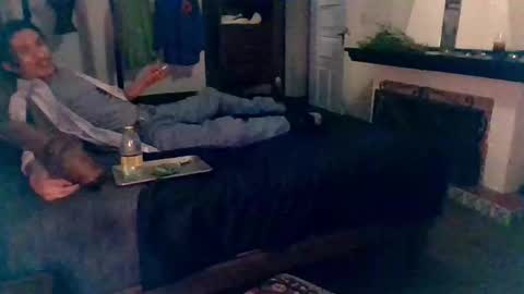 Mexican livin Off the Wall online show from March 2025 04:45:02 AM