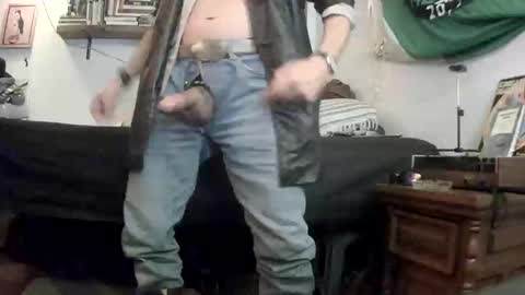 Mexican livin Off the Wall online show from September 2025 07:32:02 AM