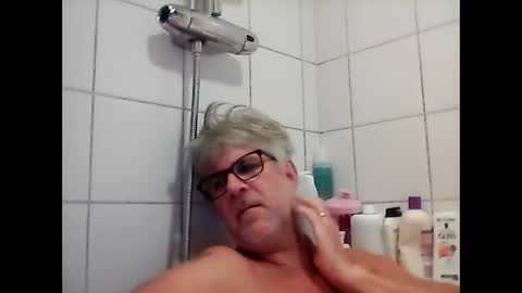 Snapshot of baggelina75 chatting on January 2025 06:47:01 PM baggelina75 online show from January 2025 06:47:01 PM
