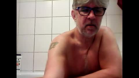 Snapshot of baggelina75 chatting on February 2025 07:16:02 PM baggelina75 online show from February 2025 07:16:02 PM