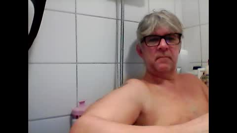 Snapshot of baggelina75 chatting on February 2025 03:10:02 PM baggelina75 online show from February 2025 03:10:02 PM