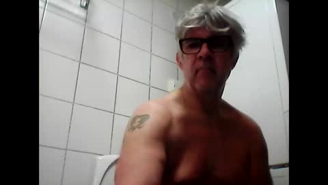 Snapshot of baggelina75 chatting on February 2025 11:46:01 AM baggelina75 online show from February 2025 11:46:01 AM