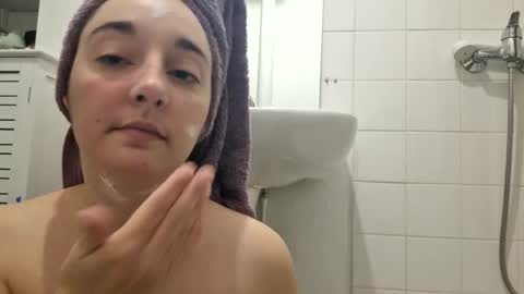 Baiedesbois online show from October 2025 06:30:01 PM