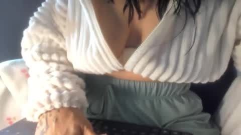 IM BAILEY online show from November 2025 02:49:01 PM