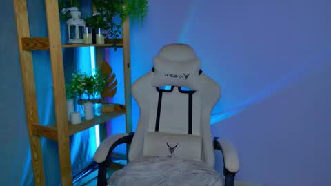 Snapshot of balerinacappuccino_ chatting on March 2026 05:13:02 AM Elly online show from March 2026 05:13:02 AM