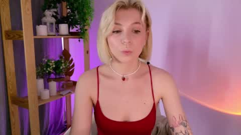 Elly online show from April 2026 09:52:01 AM