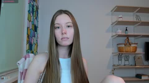 Kira online show from November 2025 09:28:01 PM