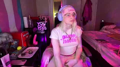 Bambi Sparkles TS online show from April 2026 04:15:02 AM